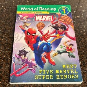 4/$20 Marvel Superheroes Reading Book meet five Marvel superheroes